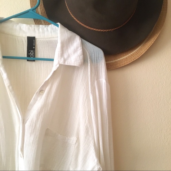 White blouse - Picture 2 of 2